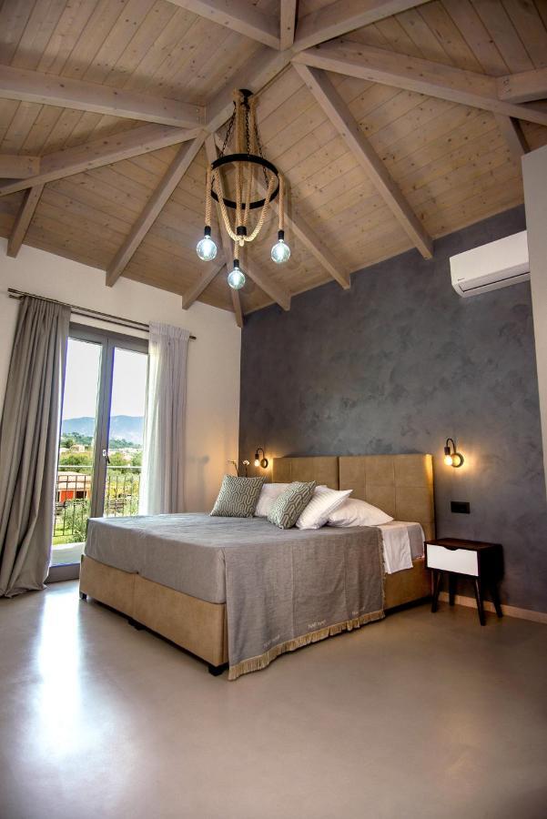 Luxury Chrisi Villa *