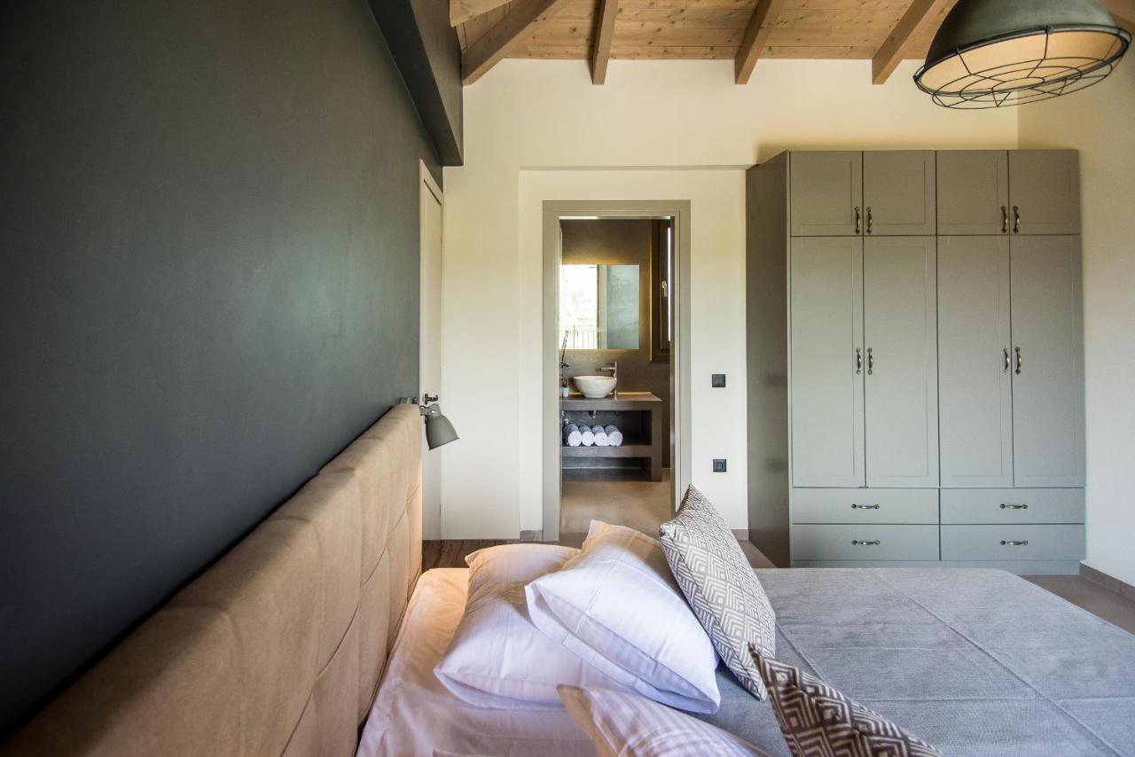 Luxury Chrisi Villa *