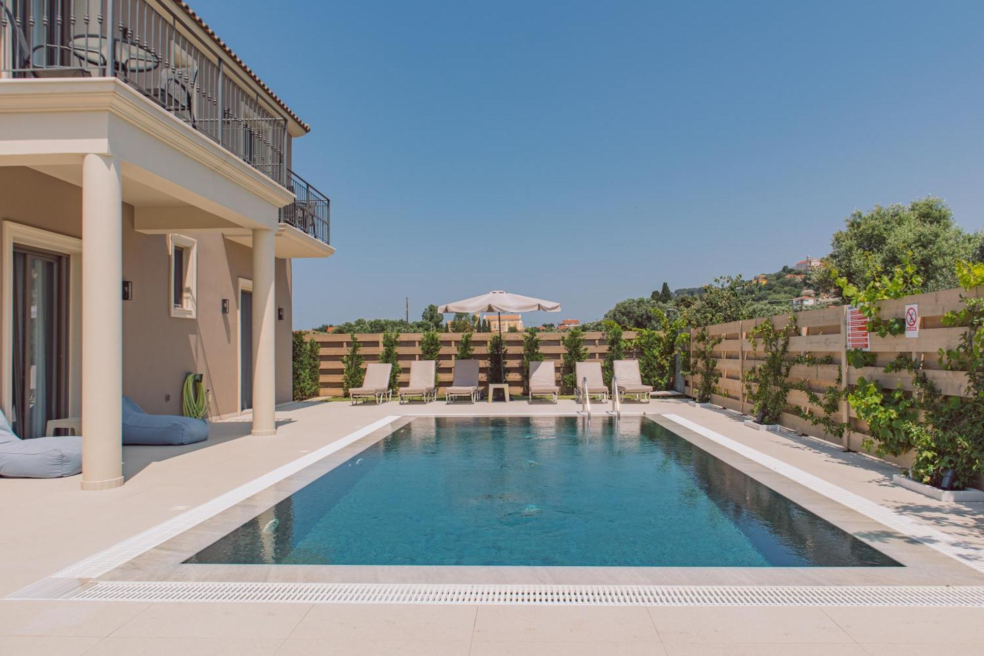 Luxury Chrisi Villa